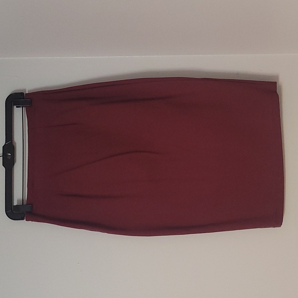 Skirt - Picture 2 of 3